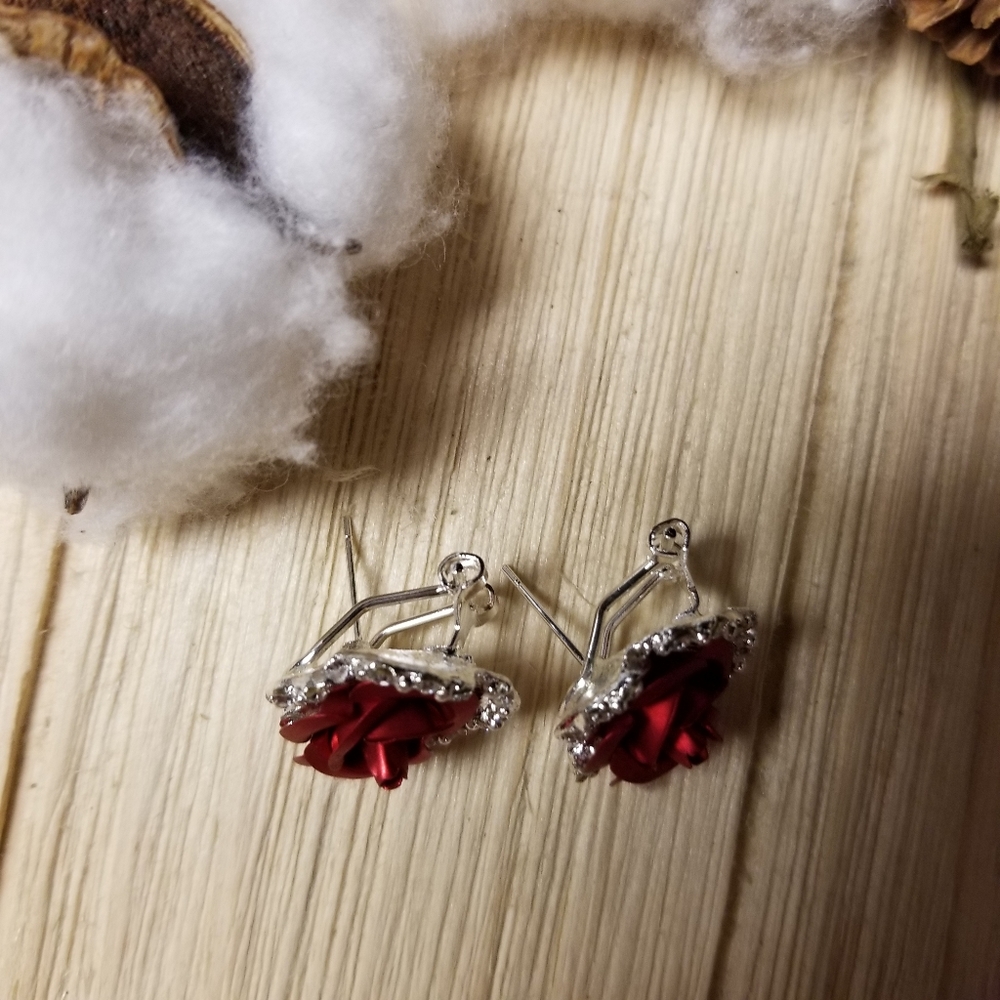 🌹🌹HOST PICK🌹🌹BREATHTAKING!!  Red Rose earrings in SILVER 🌹🌹 - Picture 13 of 16
